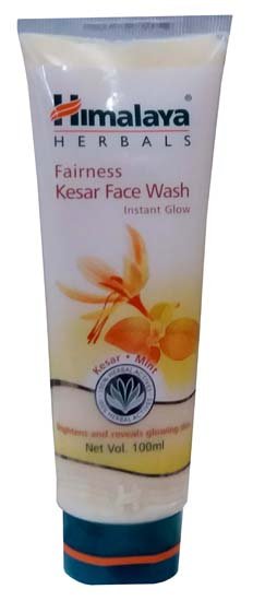 Clarifying Fairness Face Wash Instant Glow (Himalaya Herbals) - book cover