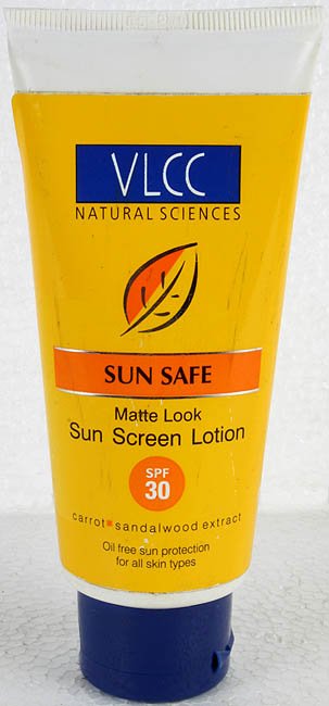 Sun Safe - Matte Look (Sun Screen Lotion SPF 30) - book cover