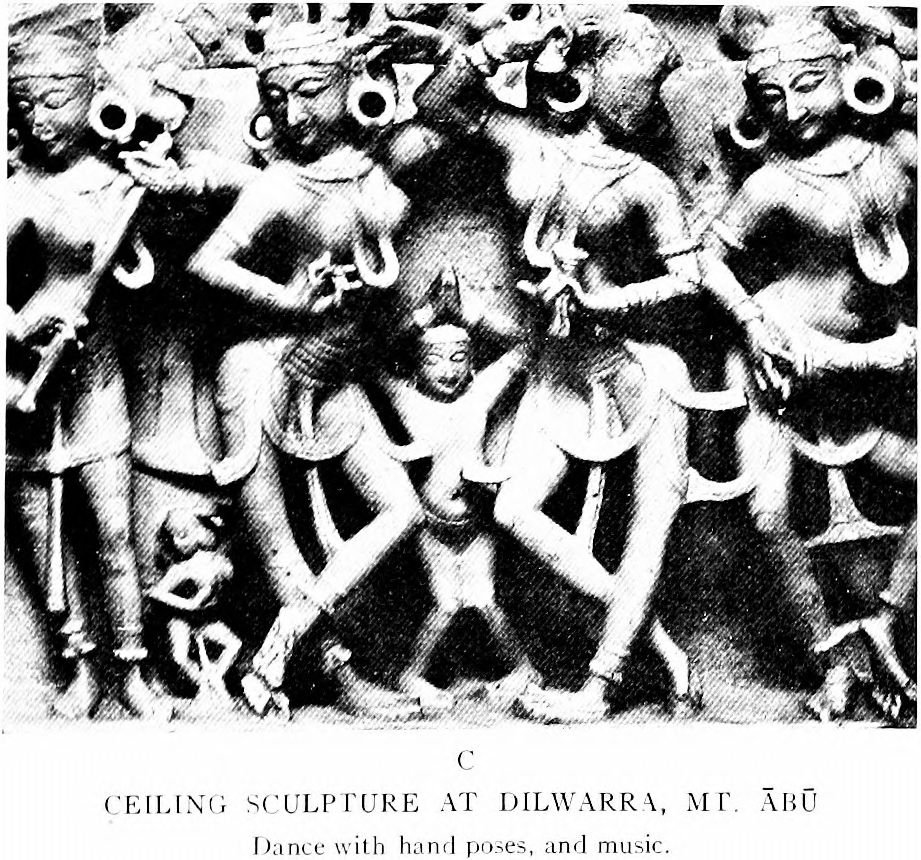 sculpture at mount abu