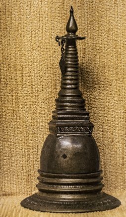 Relic casket (metal) [Galle National Museum]