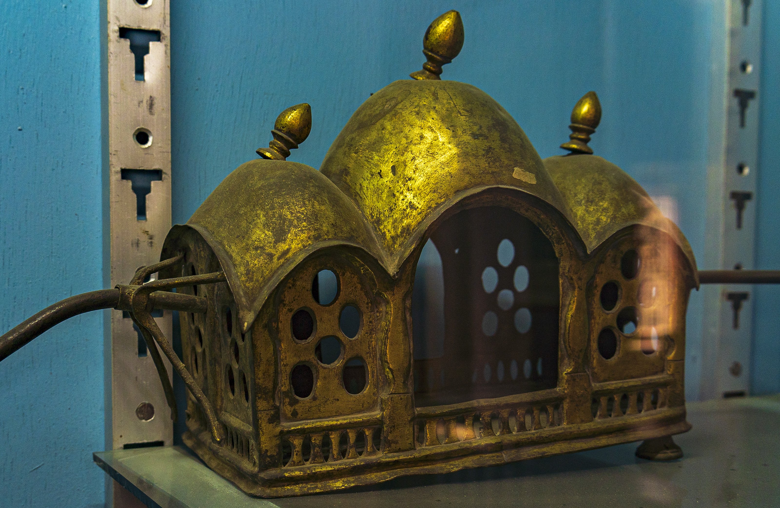 Bride Carrier (Mena Doli)