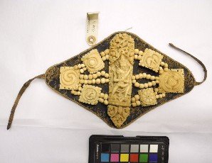 Figure 4.3.20: This object is a pastiche of plaques