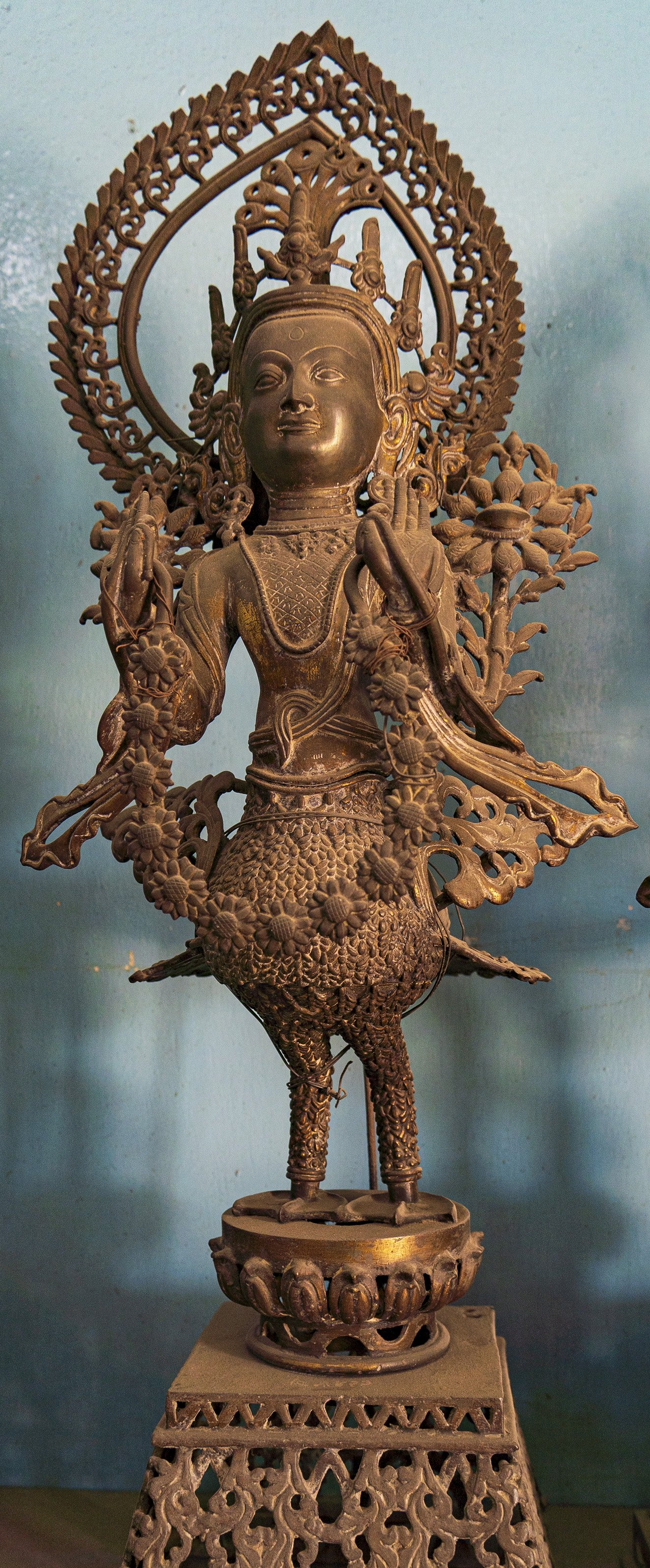 Gandharva (half bird/human)