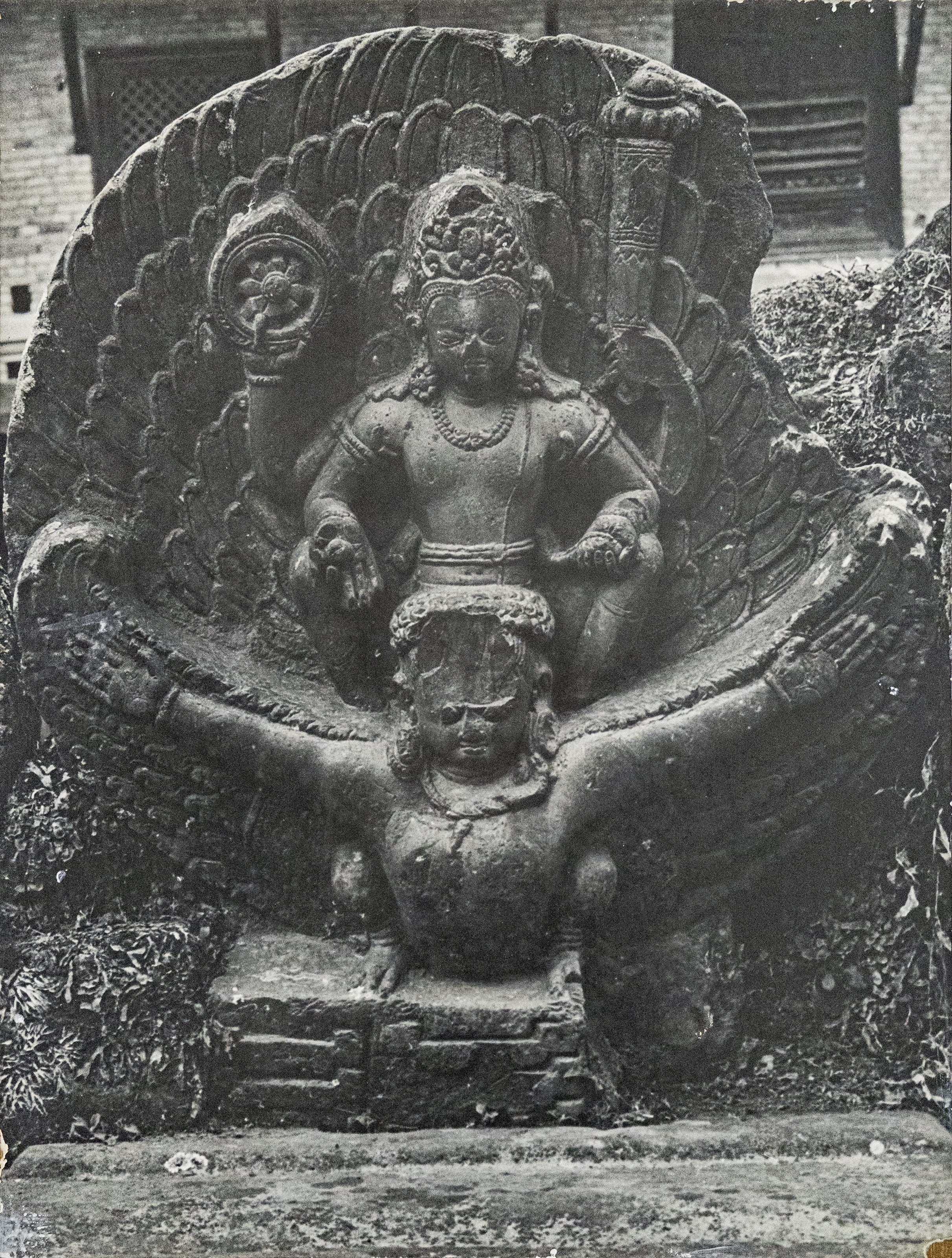 Garudasana Vishnu [Hindu art gallery Photographs (NMN)]