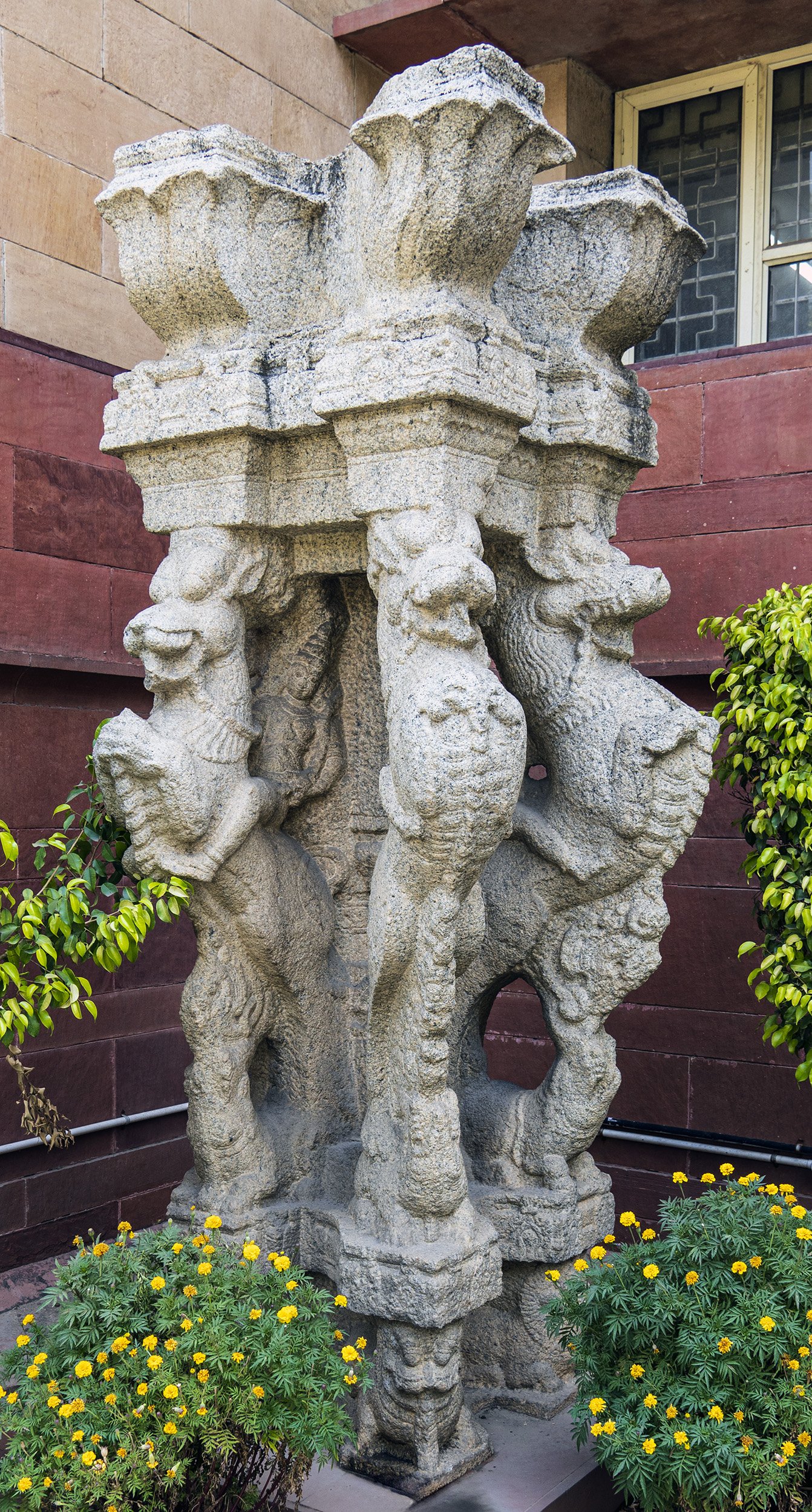 Mandapa pillar (15th century)