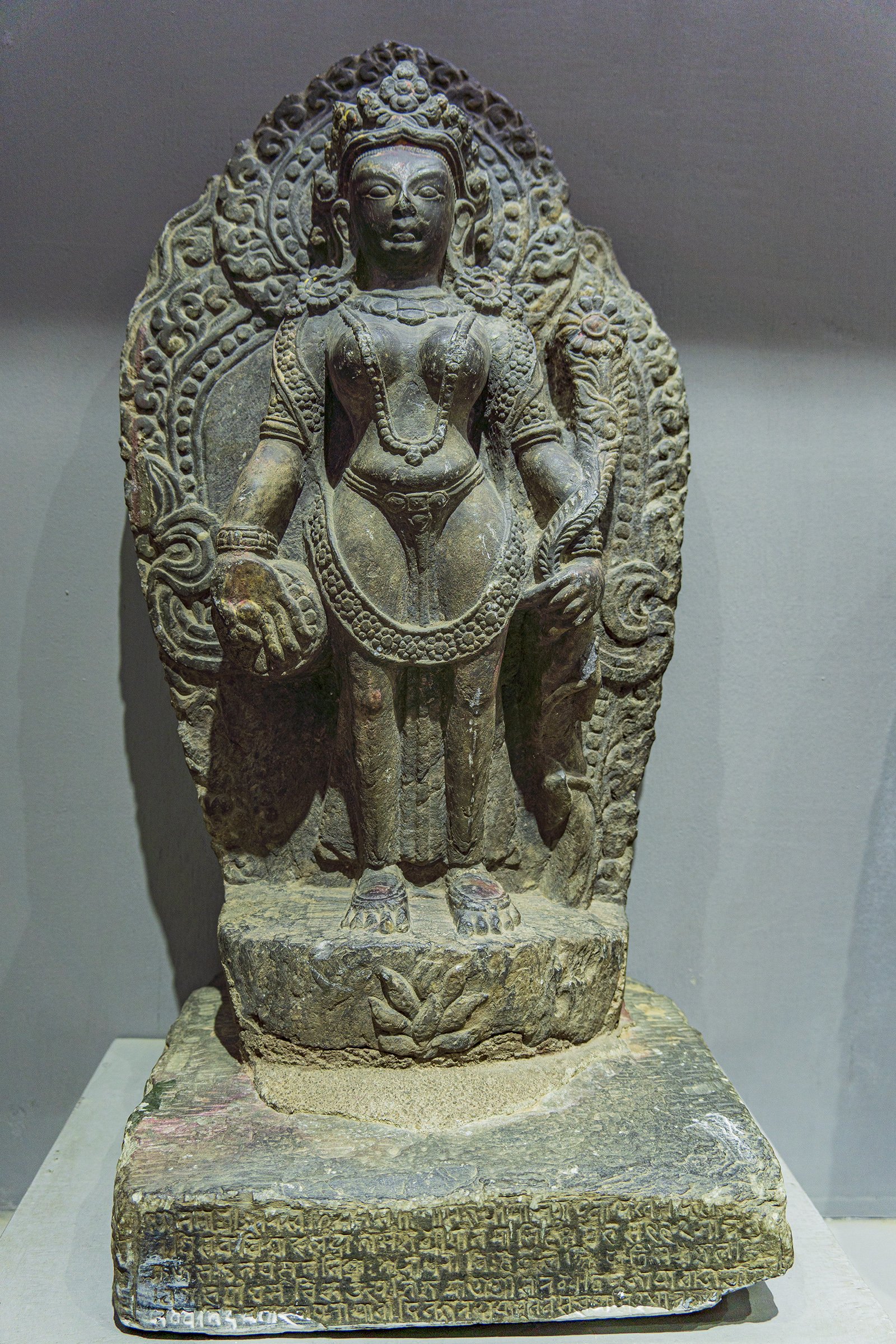 Parvati (in samavanga pose)