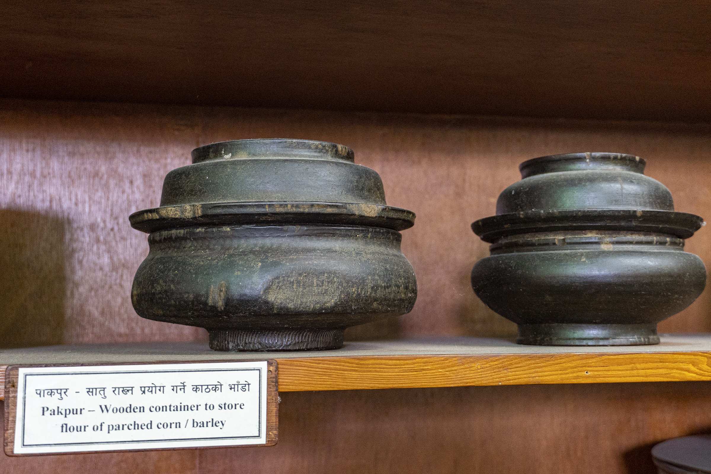 Sherpa utensils wooden container